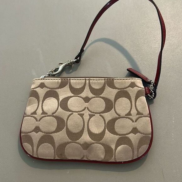 COACH Poppy Wristlet - Picture 4 of 5